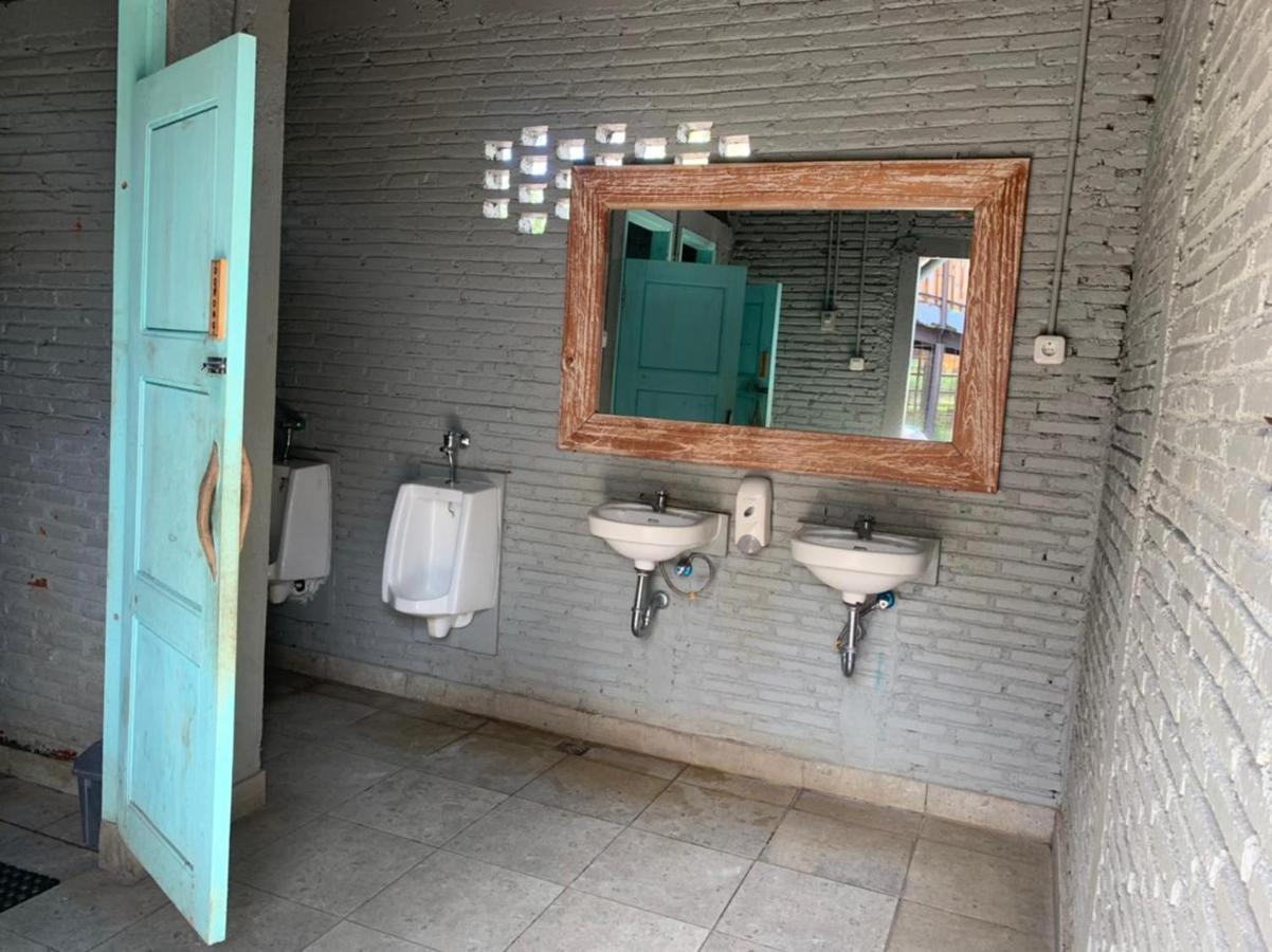 Hotel Semilir Glamping Semarang Exterior foto